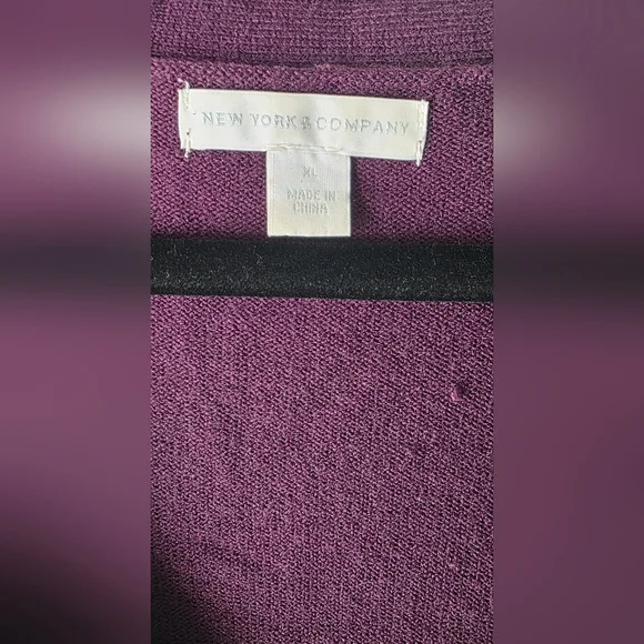 New York & Company Women's Argyle V-Neck Purple Sweater Size XL - Picture 2 of 5